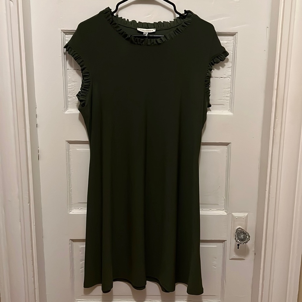 Tash + Sophie Sleeveless Green Midi Dress